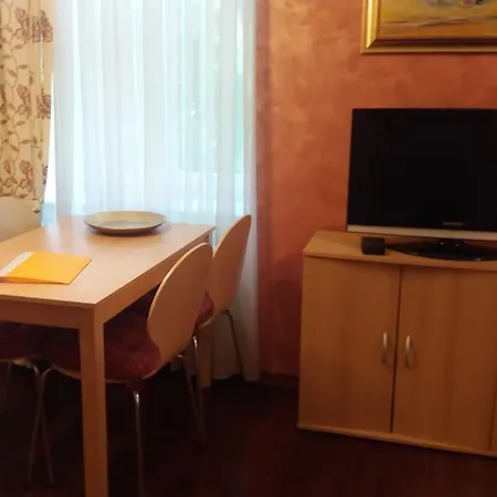 Apartma Oranzno Poletje Ljubljanski Dom 5