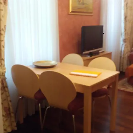 Apartma Oranzno Poletje Ljubljanski Dom 5 *
